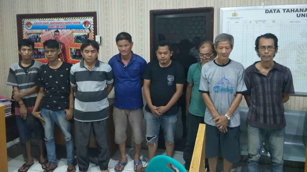 AMANKAN: 8 orang pelaku judi diamankandi Polres Binjai saat gerebek lokasi judi tembak ikan yang baru beroperasi 3 bulan.