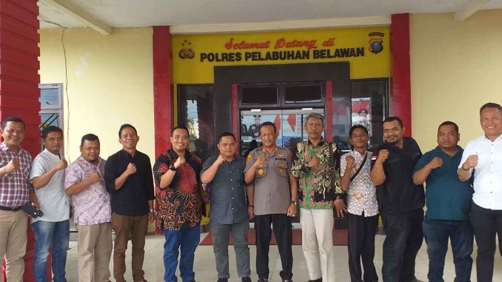 KUNJUNGAN: Badan Pengawas Pemilihan Umum (Bawaslu) Kota Medan perkuat sinergitas dengan berkunjung ke Polres Pelabuhan Belawan.