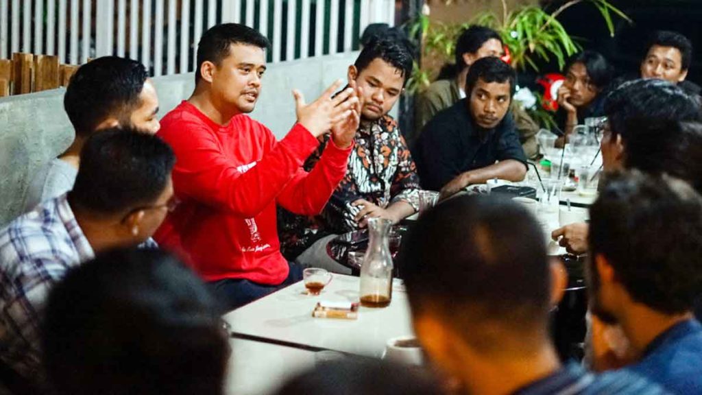 PERTEMUAN:
Bobby Nasution bertemu dengan pelaku industri startup di Medan, yang digelar di 0,2 Km Coffee Street, Jalan Abadi, Medan, baru-baru ini (5/1).