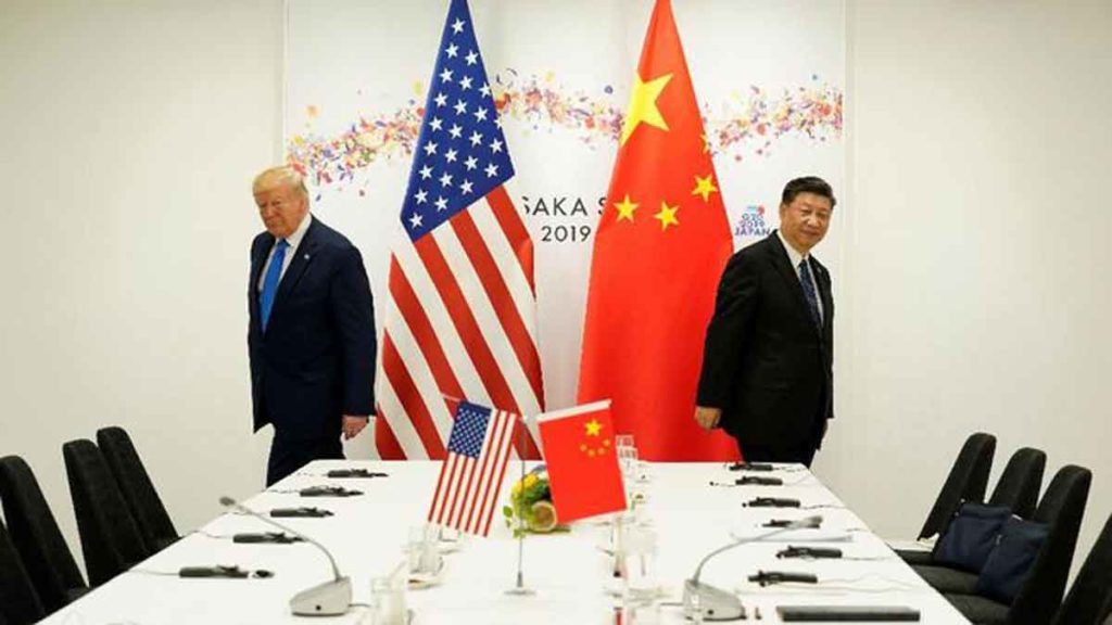 PERTEMUAN: Presiden AS, Donald Trump (kiri) saat mengadakan pertemuan dengan Presiden China, Xi Jinping di Jepang, beberapa waktu yang lalu.