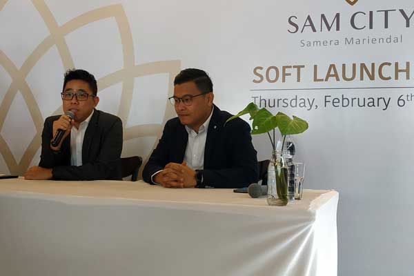 TEMU PERS: Direktur Utama Sam City, Willy Wu (kiri) didampingi Direktur Sam City, David Sembiring (kanan) dalam temu pers di Merdeka Walk, Medan, Kamis (6/2).