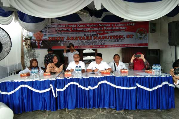 SOSIALISASI: Anggota DPRD Medan, Dedy Aksyari Nasution ST, saat sosialisasi Sosper Nomor 5 Tahun 2015. markus/sumutpos