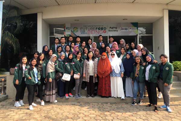 STUDY TOUR: Peserta Study Tour Prodi Ilmu dan Teknologi Pangan FP USU di Thailand.