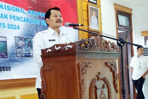 MUSRENBANG: Sekdakab Langkat, dr H. Indra Salahuddin membuka Musrenbang RKPD 2021 di Ruang Pola Kantor Bupati.