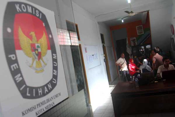 KANTOR KPU: Suasana di Kantor KPU Medan, beberapa waktu lalu.