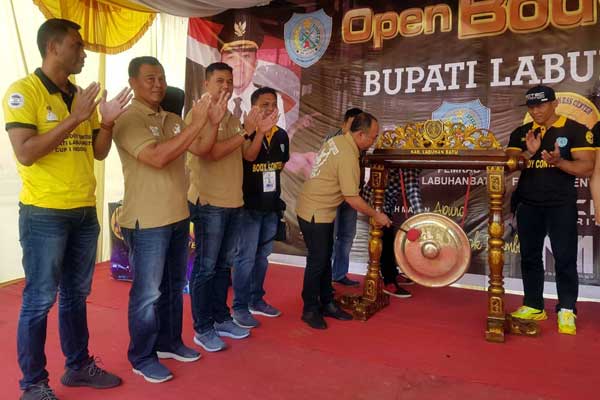 HADIR: Kapolres Labuhanbatu AKBP Agus Darojat menghadiri Open Body Contest Labuhanbatu.