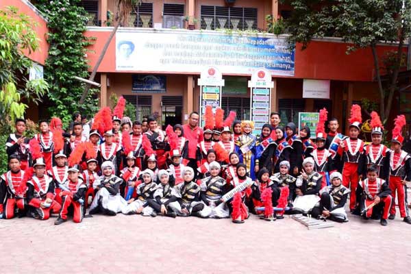 JUARA UMUM MARCHING BAND : Marching Band SD Terpadu Muhammadiyah 36 Medan meraih predikat juara umum untuk katagori marching band.
