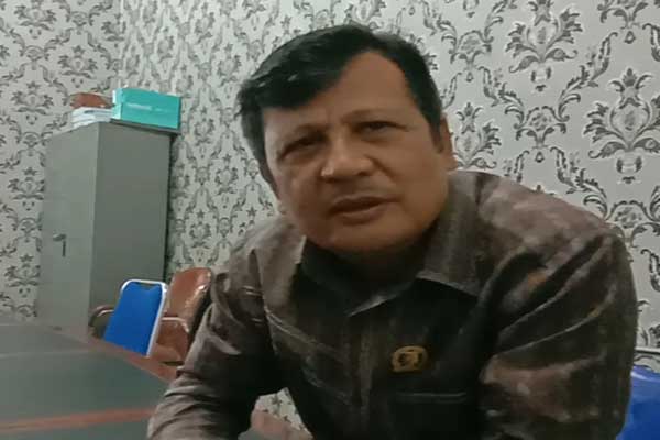 Ketua Fraksi PDI-P DPRD Kabupaten BatuBara, Drs. Suwarsono.