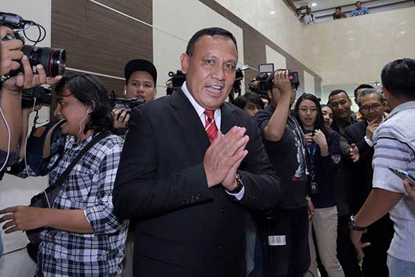 DILAPORKAN: Ketua KPK Firli Bahuri dilaporkan Masyarakat Anti Korupsi Indonesia (MAKI) karena ugaan pelanggaran protokol Covid-19.
