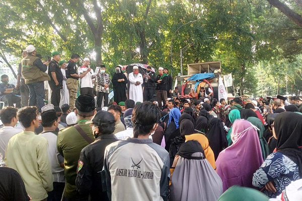 DEMO: Front Anti Komunis dan Penyelamat Pancasila Sumut, berunjuk rasa menolak RUU-HIP, di depan Gedung, Jumat (24/7)