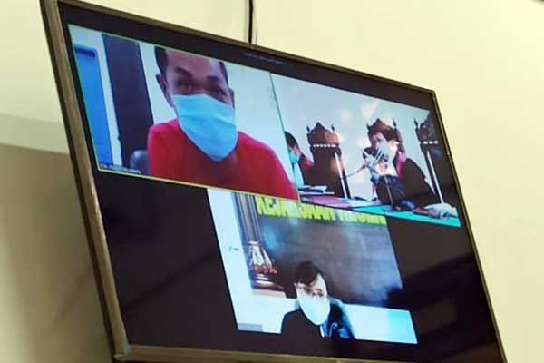 SIDANG VIRTUAL: Ching Chee Wei memberikan keterangan dihadapan hakim melalui sidang virtual, Rabu (29/7).man/sumu tpos.