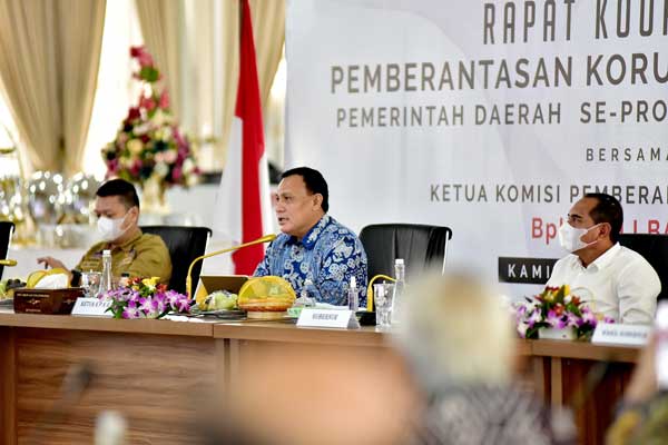 RAKOR: Ketua KPK Firli Bahuri memimpin Rakor Pemberantasan Korupsi Terintegrasi, dengan agenda utama mendorong optimalisasi pendapatan dan penyelamatan aset daerah di Sumut, bersama Gubsu Edy Rahmayadi, Kakanwil BPN Sumut Dadang Suhendi dan stakeholder lainnya di Pendopo Rumah Dinas Gubsu, Jalan Jenderal Sudirman Medan, Kamis (27/8).