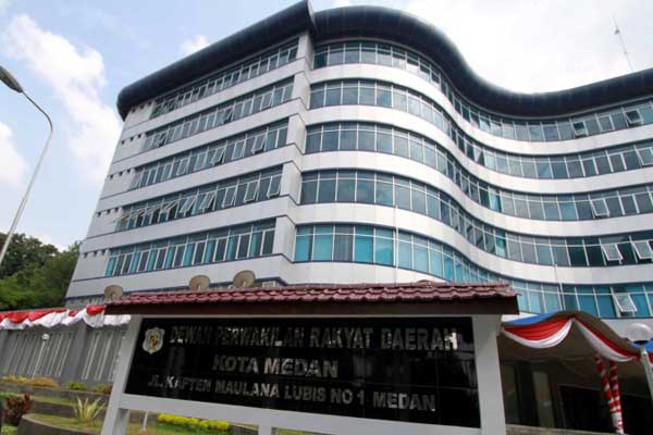 Kantor DPRD Kota Medan.
