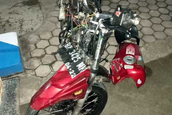 MOTOR KORBAN: Kendaraan korban Anggi Pratama, Scorpio BK 3425 MK yang diamankan Polres Sergai.