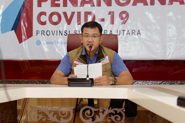 KETERANGAN: Juru Bicara Satgas Covid-19 Sumut Mayor Kes dr Whiko Irwan SpB memberikan keterangan pers via streaming video youtube, Senin (26/10).