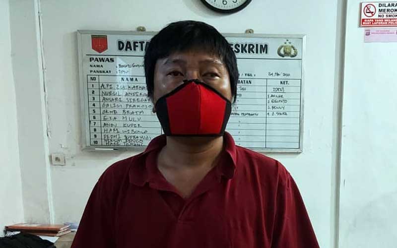 TERSANGKA:CC, tersangka pencabulan anak tiri dipaparkan Polrestabes Medan.