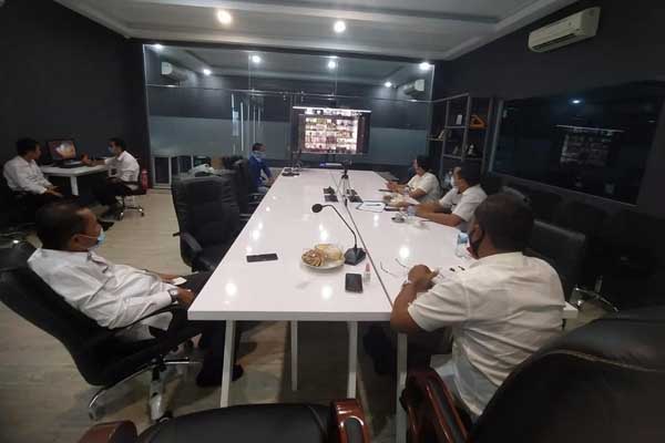 DEKLARASI: Pemkab Langkat saat mengikuti Deklarasi Program Desa Ramah Perempuan dan Anak di Ruang LCC Kantor Bupati Langkat, Kecamatan Stabat, Rabu (11/11).ILYAS EFFENDY/SUMUT POS.