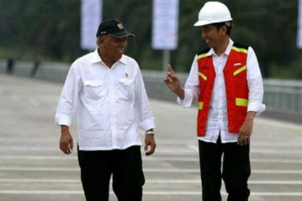 Menteri PUPR , Basuki Hadimuljono dan Presiden Jokowi, saat meresmikan jalan tol, beberapa waktu lalu.