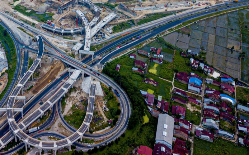 TERKENDALA: Progress pengerjaan Jalan Tol Seksi I menghadapi kendala pembebasan lahan.