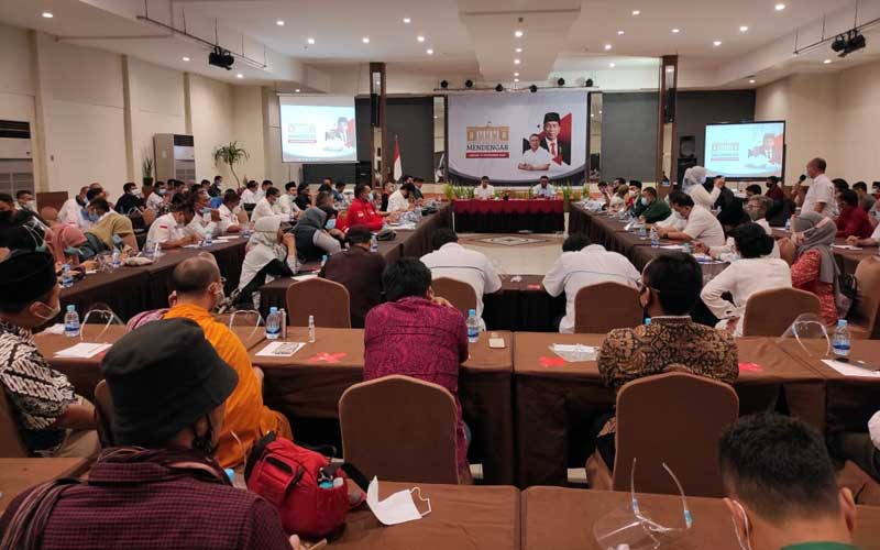 KSP MENDENGAR: Suasana kegiatan KSP Mendengar yang dihelat di Garuda Plaza Hotel Medan, Kamis (19/11). Kegiatan ini mengundang sejumlah organisasi masyarakat, pemuda, dan mahasiswa.