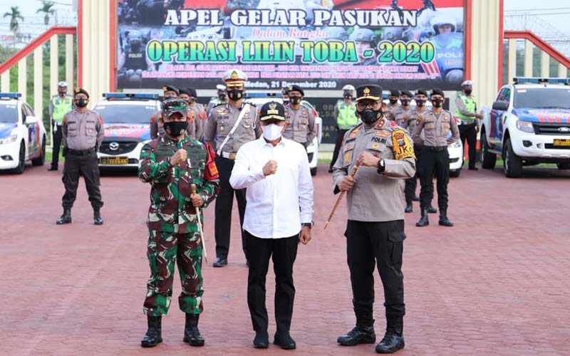 APEL: Gubernur Sumatera Utara (Gubsu) Edy Rahmayadi bersama Pangdam I/BB Mayjen TNI T Hasanuddin, dan Kapolda Sumut Irjen Pol Martuani Sormin usai Apel Gelar Pasukan Operasi Toba Lilin 2020 di Mapolda Sumut, Jalan Sisingamangaraja Medan, Senin (21/12). Foto Biro Humas dan Keprotokolan Setdaprov Sumut.