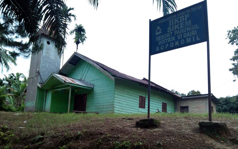 RELOKASI: Gereja HKBP Sikem Resort Parongil di Desa Longkotan, Kecamatan Silima Pungga-Pungga, Kabupaten Dairi, dikabarkan akan direlokasi, akibat pembangunan lokasi penampungan limbah PT DPM.