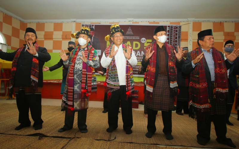 Calon Wali Kota Medan Ir H Akhyar Nasution MSi bersama Calon Wakil Wali Kota Medan Ustadz Salman Alfarisi menghadiri Milad Formadana di Gedung Hijir Ismail, Jalan Garu III Medan, Rabu, 2 Desember 2020.