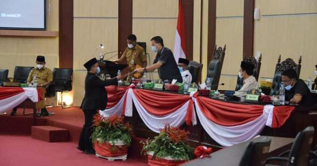 PARIPURNA: Rapat Paripurna DPRD Medan di gedung DPRD Medan, dengan agenda Laporan Reses Sidang I Tahun ke II Tahun Anggaran 2020, Senin (18/1).     Walikota Medan Ir Akhyar Nasution, Sekda Kota Medan Wiriya Alrahman dan sejumlah anggota DPRD Medan dan sejumlah pimpinan OPD Pemko Medan.