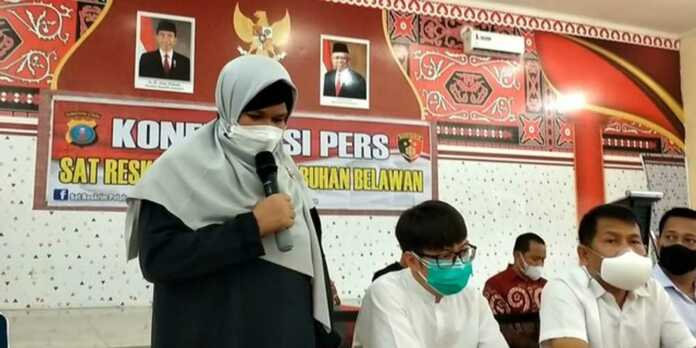 Nakes-Injeksi-Vaksin-Kosong