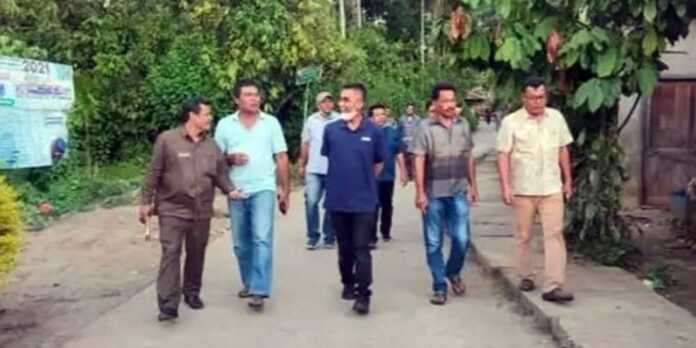 Warga-Kecamatan-Juhar-Keluhkan-Fasilitas-Umum