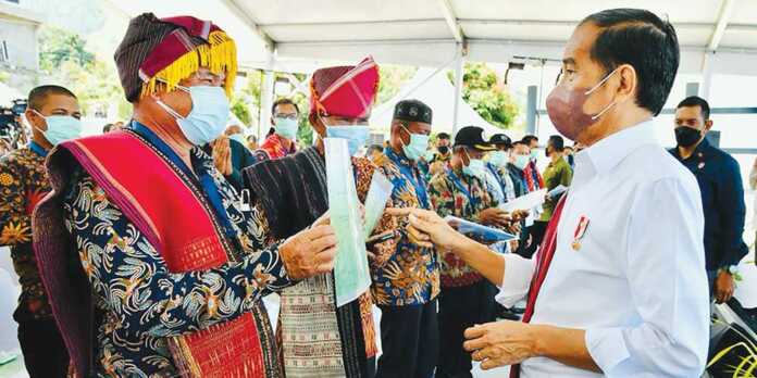 Penyerahan-Sk-Hutan-Sosial