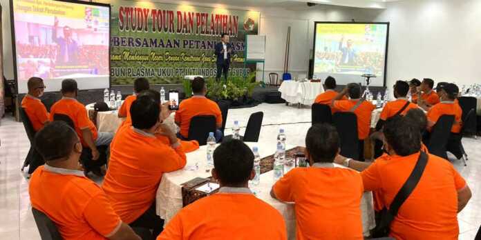 Asian-Agri-Latih-Petani-Sawit-soal-Sertifikat-ISPO