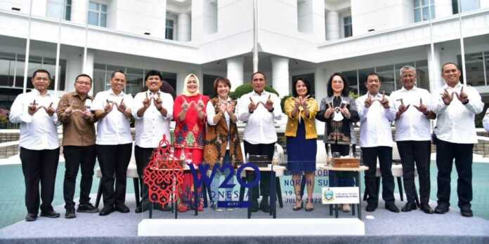 W-20-Momen-Promosikan-Danau-Toba-di-Mata-Dunia