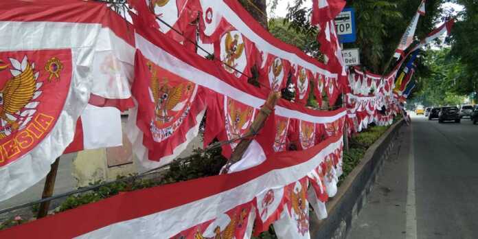 Penjual-Bendera-Merah-Putih-