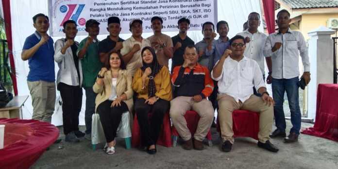 Asosiasi-Akbarindo-Batubara-Gelar-Diskusi-Terhadap-PUJK,-Kontraktor-Daerah-Harus-Kualifight-Bangun-Batubara