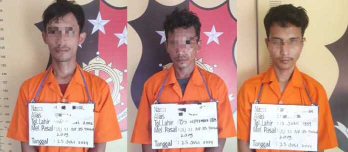 DIAMANKAN: Ketiga tersangka saat diamankan. (fajar/Sumut Pos)