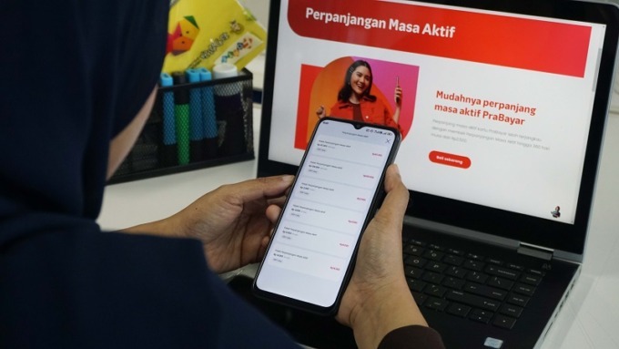 Telkomsel terus berkomitmen menghadirkan solusi yang mempermudah kebutuhan komunikasi pelanggan dengan meluncurkan layanan Perpanjangan Masa Aktif untuk pelanggan PraBayar. Layanan ini memungkinkan pelanggan untuk memperpanjang masa aktif kartu hingga 360 hari dengan harga yang sangat terjangkau.