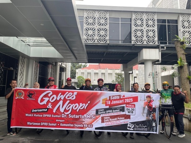 GOWES: Anggota DPRD Sumut, Landen Marbun, beberapa staff DPRD Sumut serta sejumlah jurnalis Pokja Wartawan DPRD Sumut diabadikan disela-sela gowes, Sabtu(18/1/25). ISTIMEWA/SUMUT POS