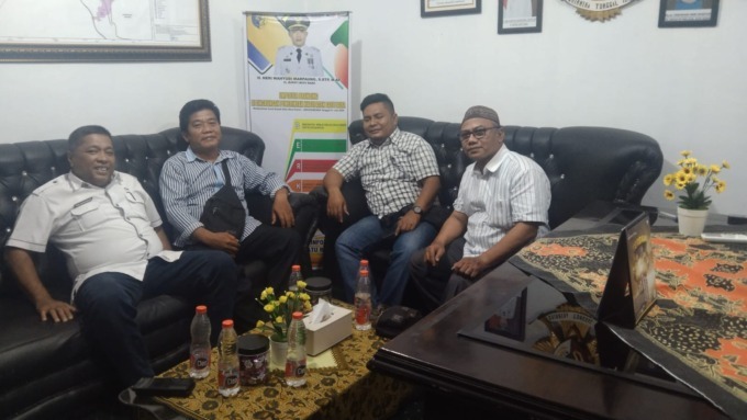 TEMUI: Kepala Dinas Komunikasi dan Informasi (Kominfo), Murdi Simangunsong saat ditemui wartawan SumutPos Batubara Muklis Aci dan Liberti H Haloho, Rabu(12/2/2025) Foto:/Liberti H Haloho.