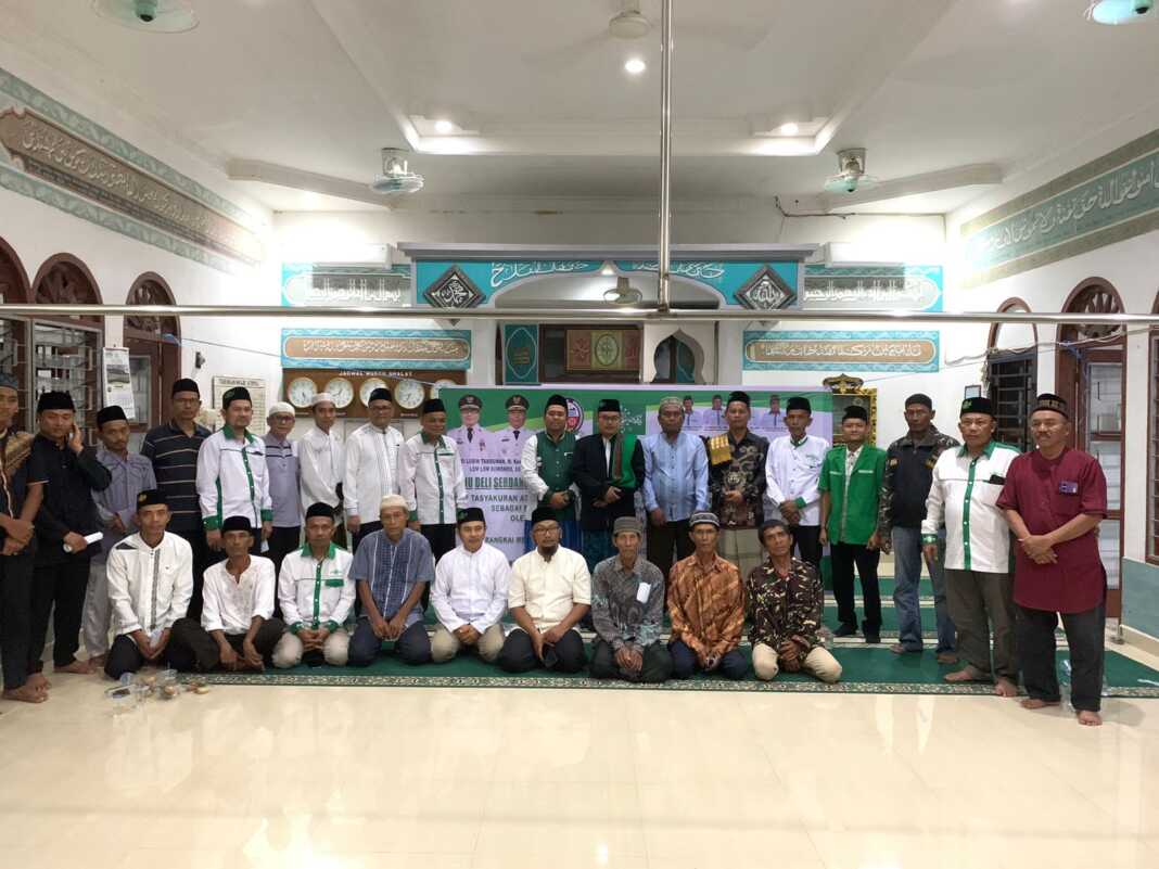 BERSAMA: Pengurus Cabang Nahdlatul Ulama (PCNU) Deli Serdang bersama Majelis Wakil Cabang (MWC) NU Pagar Merbau menggelar acara Deli Serdang Bersholawat. ISTIMEWA/SUMUT POS