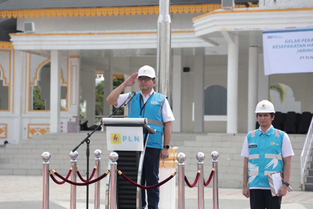 SRM Niaga dan Manajemen Pelanggan, Donny Adriansyah saat memimpin gelar peralatan dan Personel di lapangan Astaka, Pancing. 24 Februari 2025,