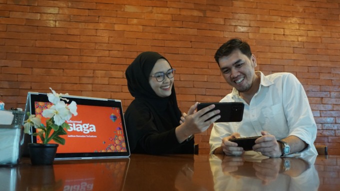 Menyambut momen Ramadhan dan Idul Fitri (RAFI) 2025, Telkomsel terus memperkuat komitmennya dalam menghadirkan pengalaman konektivitas digital terbaik bagi pelanggan di wilayah operasional Area Sumatera. Untuk memastikan kualitas layanan tetap optimal, Telkomsel telah melakukan berbagai optimalisasi jaringan serta menghadirkan beragam produk dan layanan terdepan guna memenuhi kebutuhan komunikasi pelanggan di momen tersebut.