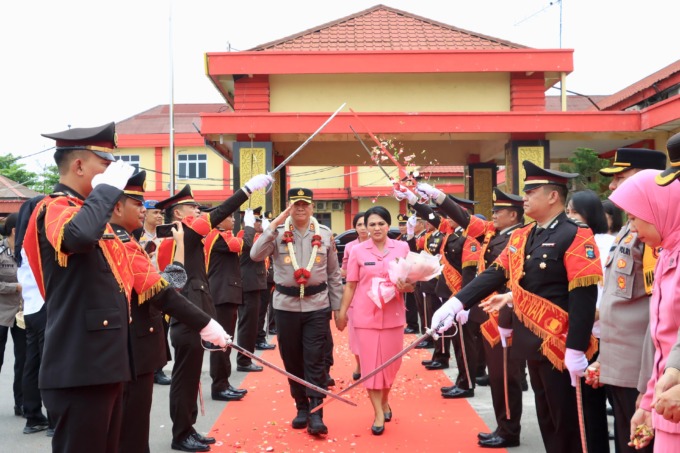 SERTIJAB: Polres Pelabuhan Belawan menggelar rangkaian kegiatan serah terima jabatan dan pisah sambut Kapolres Pelabuhan Belawan dari AKBP Janton Silaban, kepada AKBP Oloan Siahaan, Selasa (25/3) pagi.