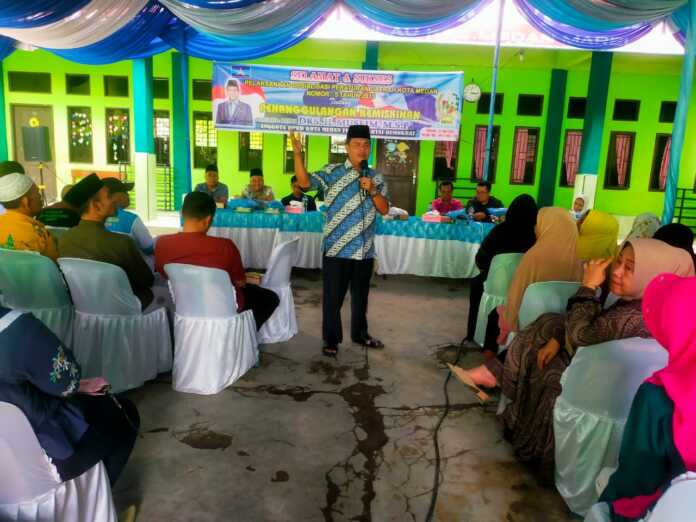 Anggota DPRD Kota Medan Fraksi Partai Demokrat, Drs Muslim Harahap MSP menggelar Sosialisasi Perda Kota Medan No.5 tahun 2015 di dua lokasi pada Minggu (25/5/2025). (Dok Pribadi)