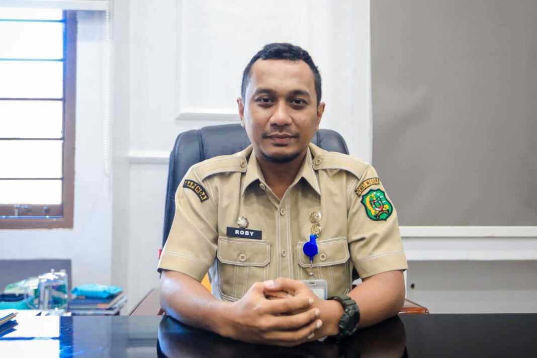 Plt Kepala Bapenda T. Robi Chairi