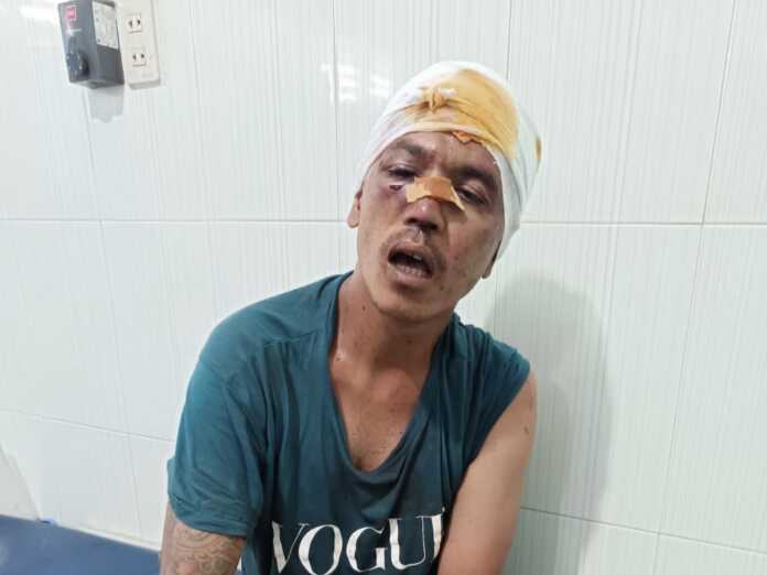 DIMASSA; Pelaku curanmor yang dihakimi massa.(Istimewa/Sumut Pos)