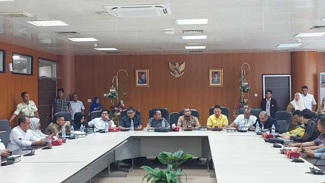 RDP: DPRD Medan melalui lintas komisi bersama Organisasi Perangkat Daerah (OPD) Pemko Medan menggelar RDP di gedung DPRD Medan, Senin (16/6/2025).