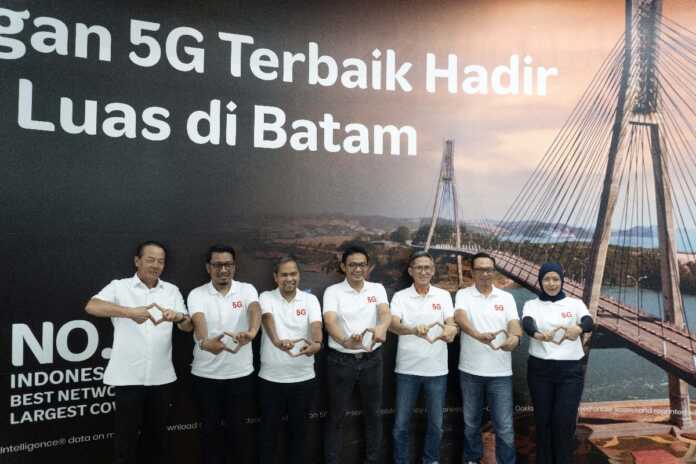 Dengan dukungan 112 BTS 5G Telkomsel di Kota Batam, pelanggan kini dapat menikmati konektivitas 5G contiguous tak terputus, mulai dari kawasan Harbour Bay, Nagoya, dan sekitarnya; Batam Center dan Engkuputri; hingga area Nongsa dan Bandar Udara Internasional Hang Nadim.