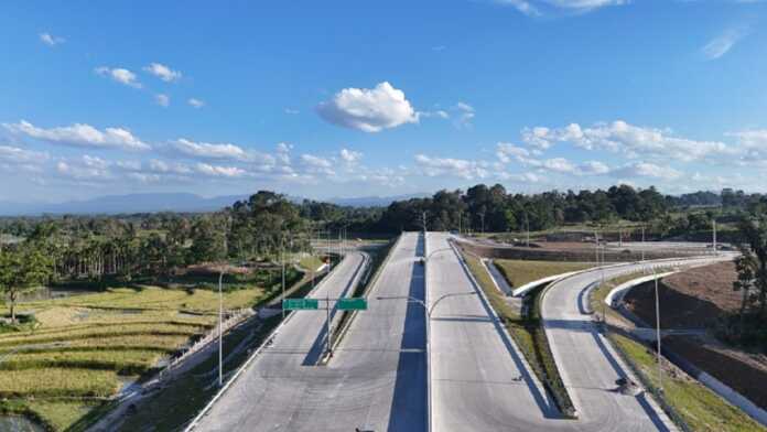 RAMPUNG: Pembangunan Jalan Tol Kuala Tanjung-Tebingtinggi-Parapat (Kutepat) Seksi 4 Dolok Merawan-Pemantangsiantar segmen Sinaksak-Simpang Panei sepanjang 13 km hampir rampung.