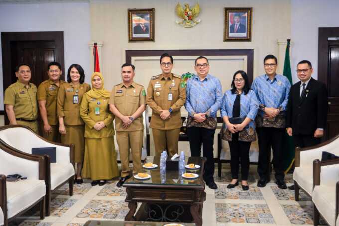 Rico Wass menerima audiensi Ketua PHRI Sumut bersama rombongan.